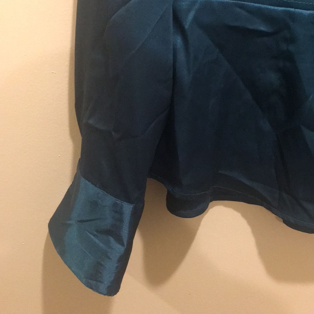 Slik blouse - Picture 4 of 6